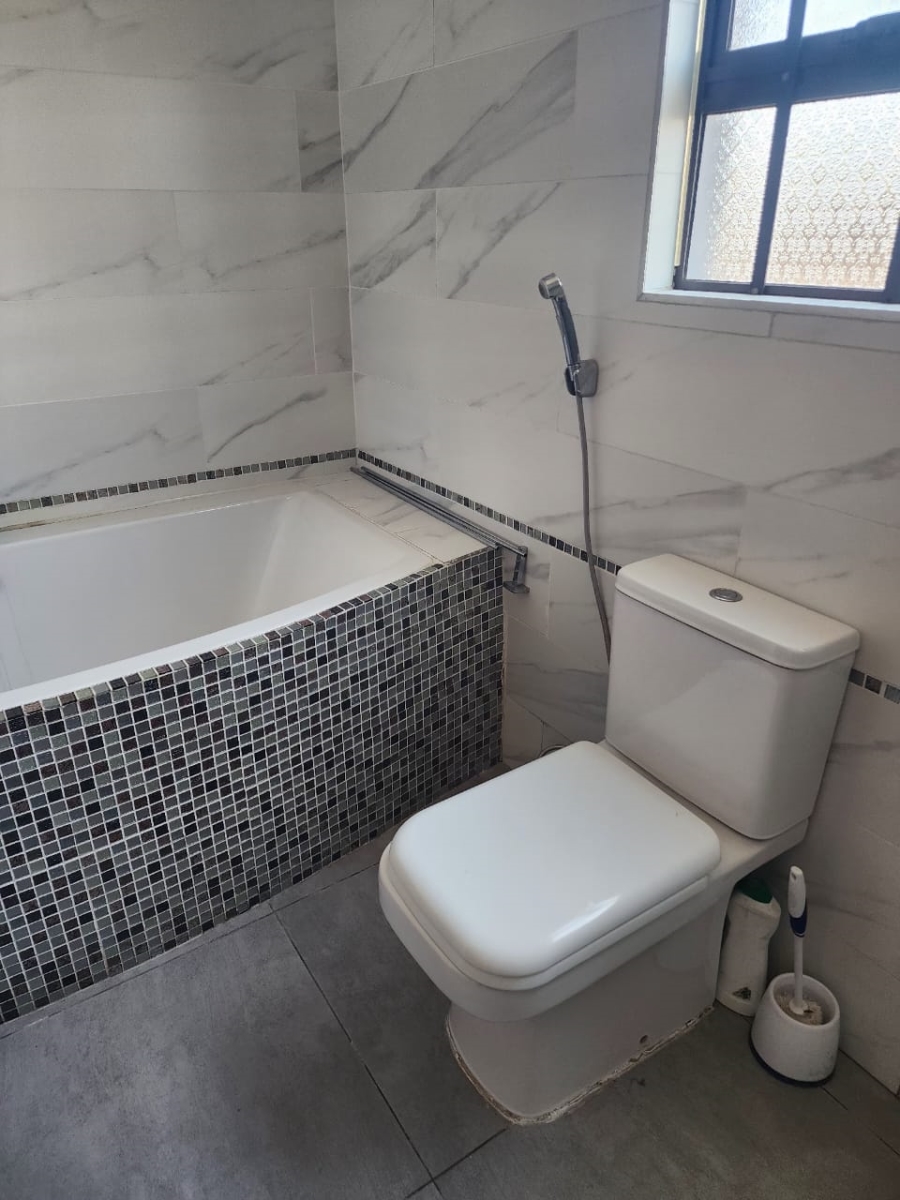 4 Bedroom Property for Sale in Flamwood North West